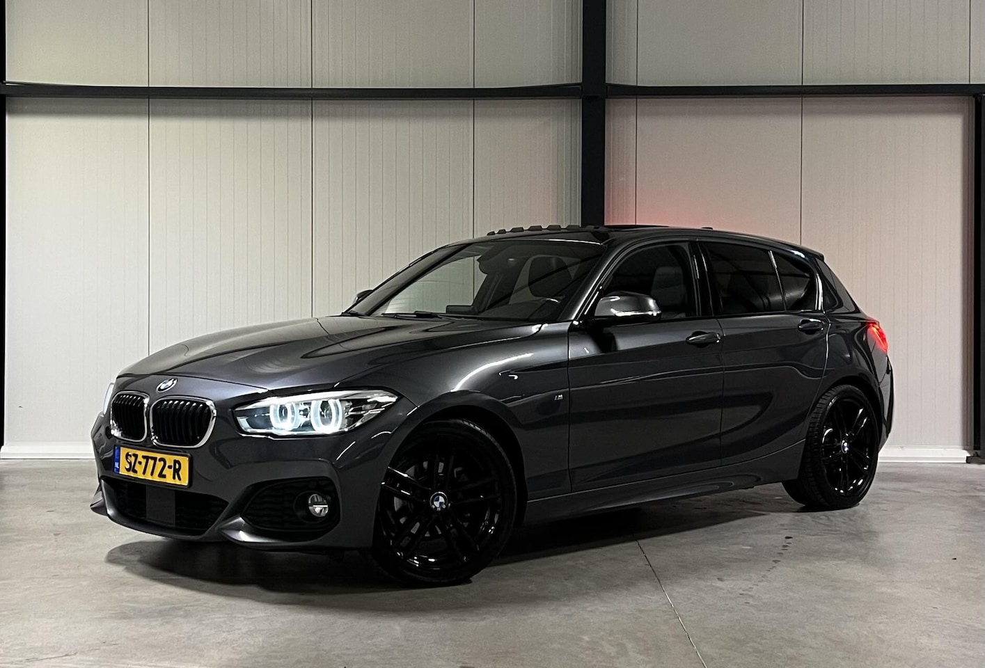 BMW 1-serie - 118i M-Sport Pano Leer H&K Shadow High Executive - AutoWereld.nl