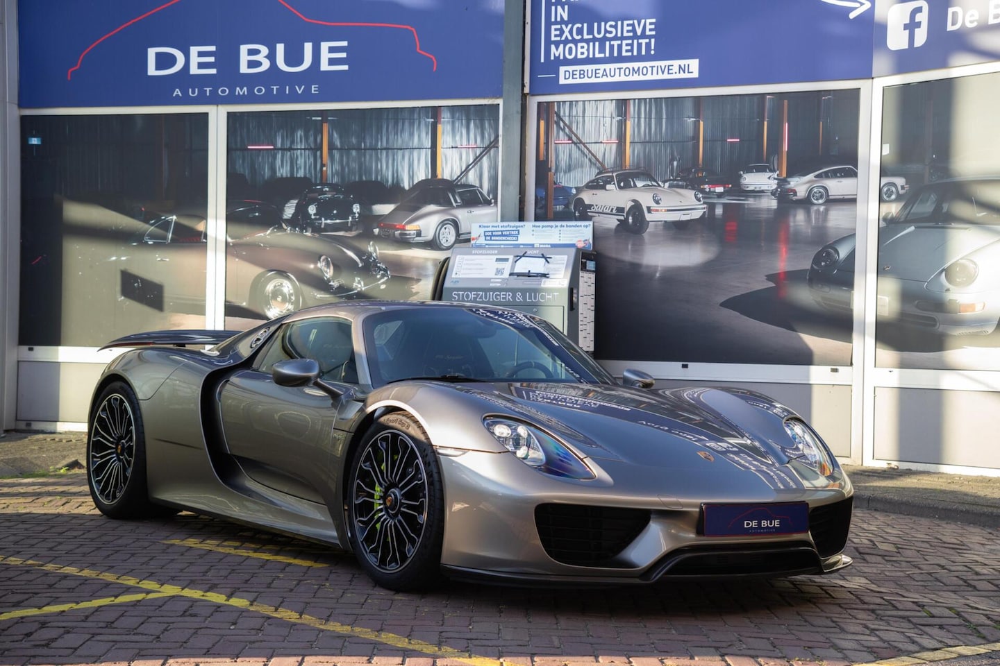 Porsche 918 Spyder - | org. NL | Liquid Silver | Carbon | Lift |Dealer Onderhouden - AutoWereld.nl