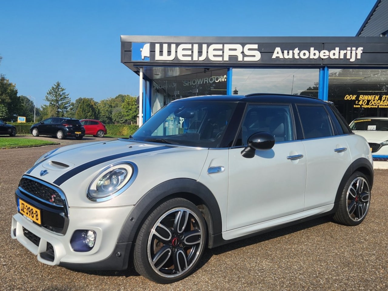 MINI Cooper S - 2.0 192pk Cooper S JCW 5drs, Pano, Navi, Harman Kardon, Leer, BOMVOL!! - AutoWereld.nl