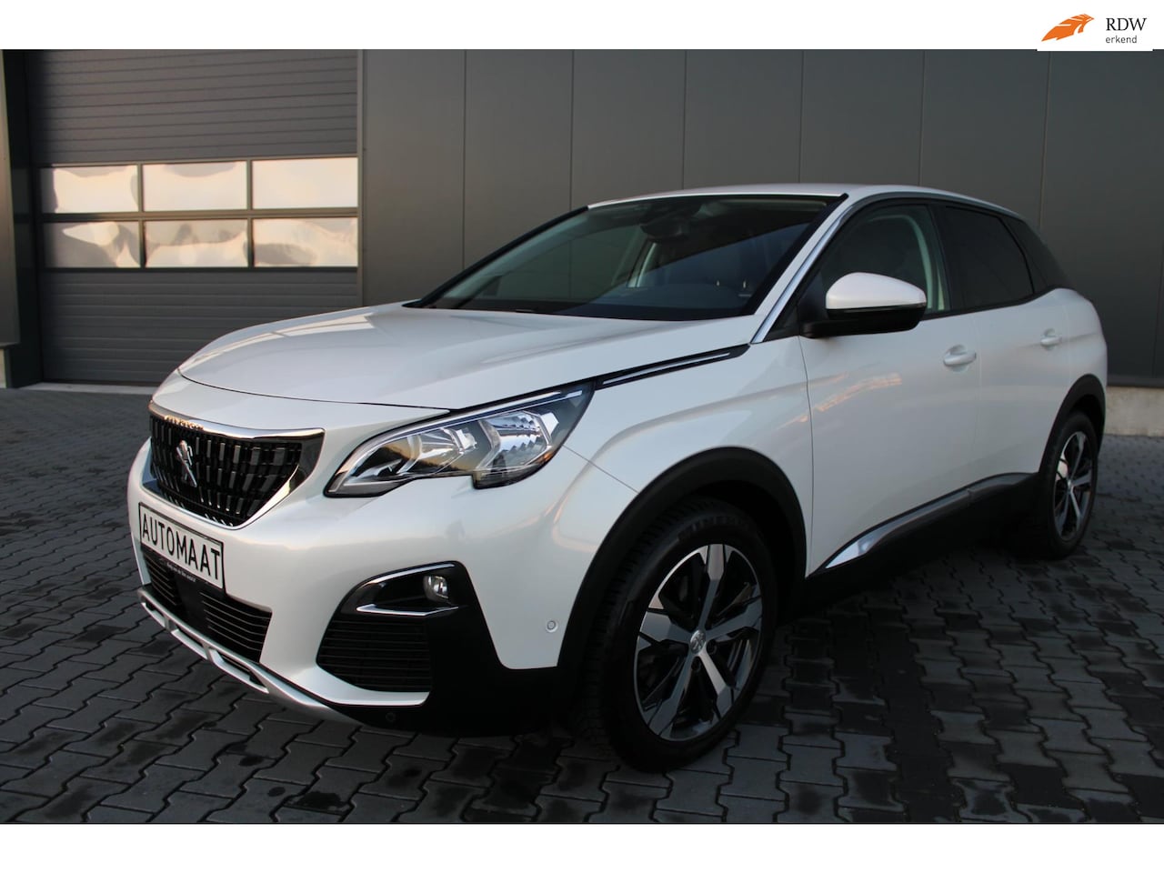 Peugeot 3008 - 1.2 PureTech Première Trekhaak Automaat - AutoWereld.nl