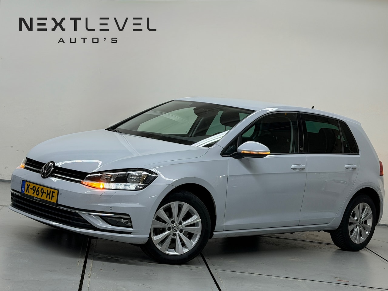 Volkswagen Golf - 1.0 TSI Comfortline Navi CarPlay Camera ACC - AutoWereld.nl