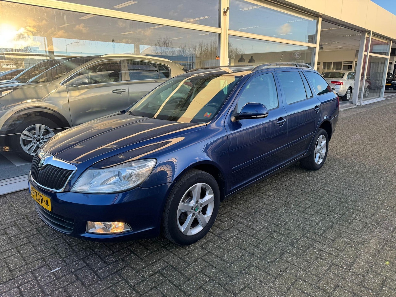 Skoda Octavia Combi - 1.2 TSI Arctic | Airco | Cruise control | Elektrische ramen | NAP | APK tot 13-02-2026 | - AutoWereld.nl