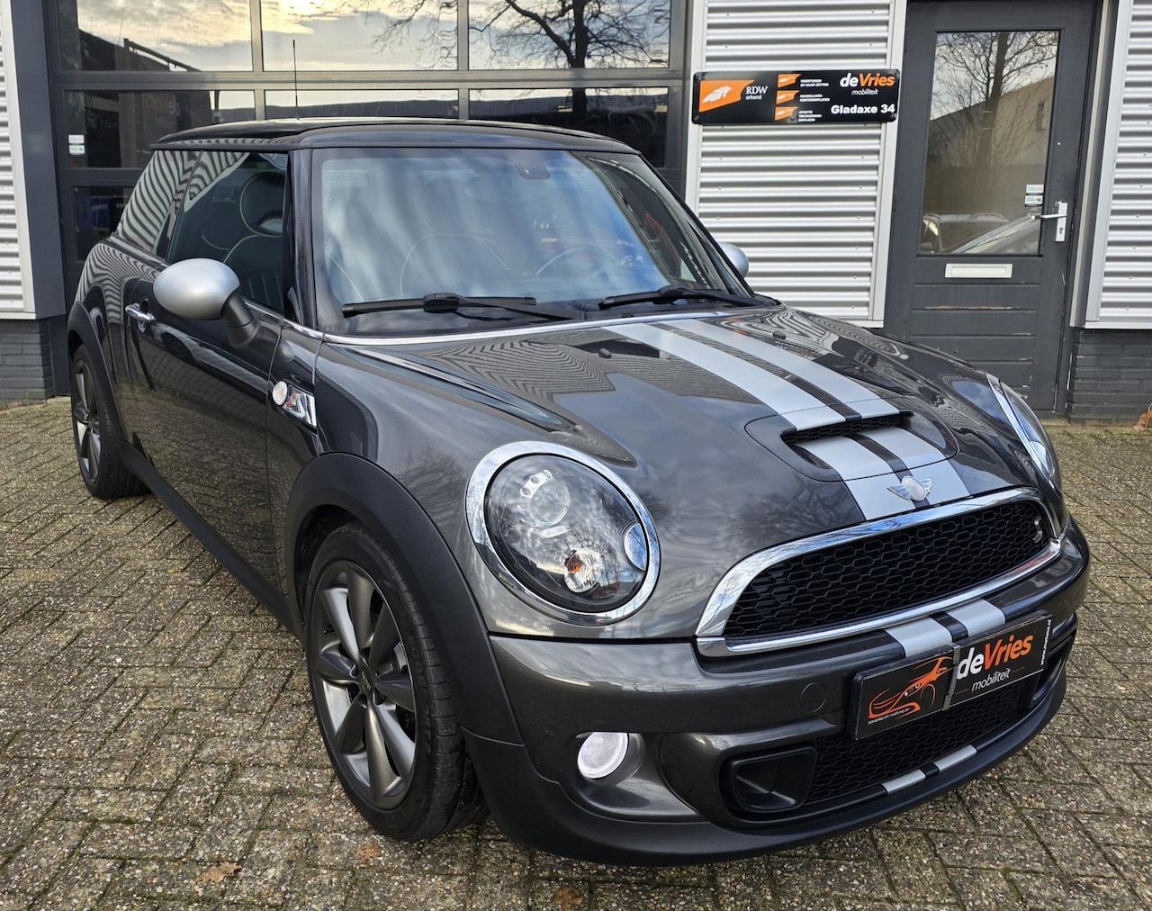 MINI Cooper S - 1.6 Salt **LEDER-CLIMA-NAVI** - AutoWereld.nl