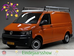 Volkswagen Transporter - 2.0 TDI L1H1 T800 Baseline /D-Set Verv /Imperiaal /3-Zitplaatsen /Trekhaak /Zij-schuifdeur