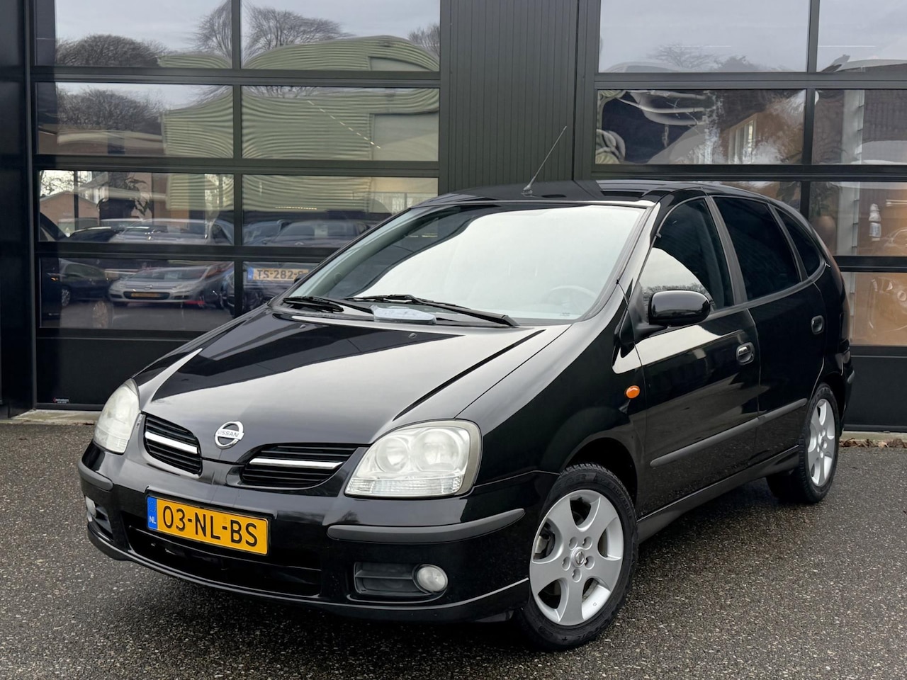 Nissan Almera Tino - 1.8 Luxury Automaat 64.521 km NL Auto! - AutoWereld.nl