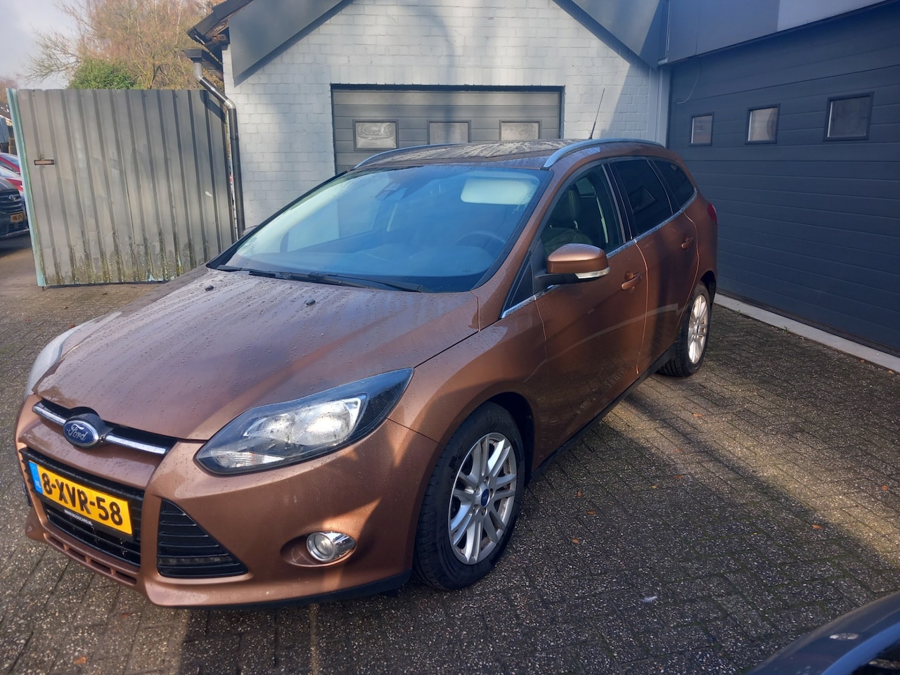 Ford Focus Wagon - 1.6 EcoBoost Titanium 1.6 EcoBoost Titanium,183 pk,Climate control,Navi,Parking system,Trekhaak,Isofix,Stoelverw - AutoWereld.nl