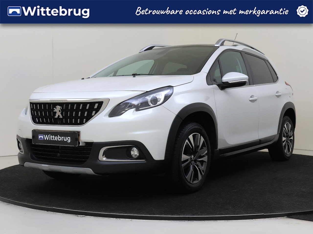 Peugeot 2008 - 1.2 110PK EAT6 Allure | GEHEEL RIJKLAAR GEMAAKT !! INSTAPPEN EN WEGRIJDEN !! - AutoWereld.nl