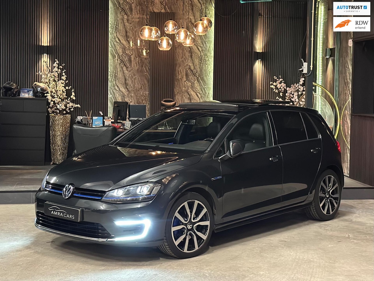 Volkswagen Golf - 1.4 TSI GTE|PANO|LEDER|STOELVERW|GTI - AutoWereld.nl