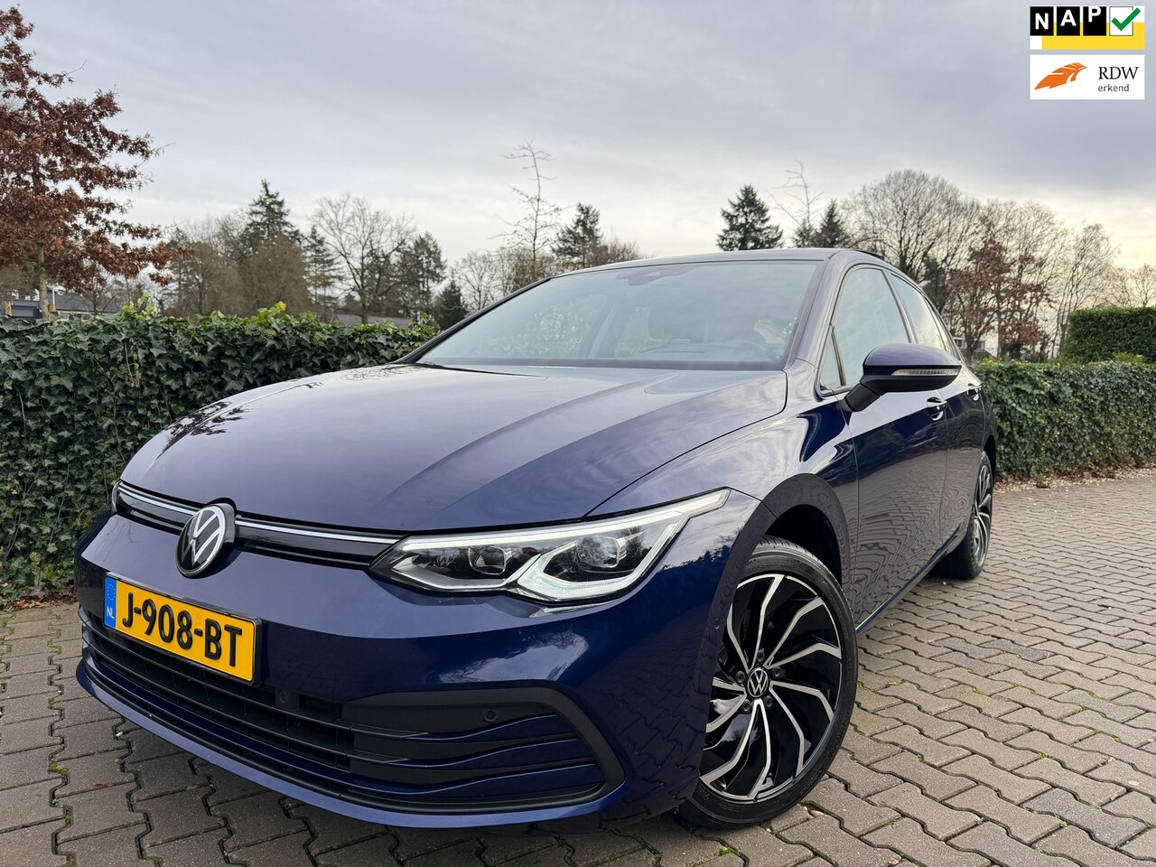 Volkswagen Golf - 1.5 TSI Life Edition 1.5 TSI Life Edition , 5-DRS. , Panodak / Virtual Cockpit / Head Up / Alcantara / Clima/ C - AutoWereld.nl