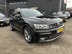 Volkswagen Tiguan - 1.4 TSI (125pk) Comfortline Business R Navigatie