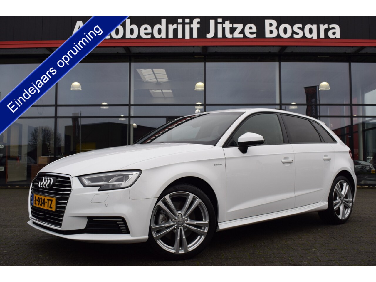 Audi A3 Sportback - 1.4 E-Tron S-Line Sport 204pk Bi-Xenon | Half Leder | Sportstoelen | Adap. Cruise | Full M - AutoWereld.nl