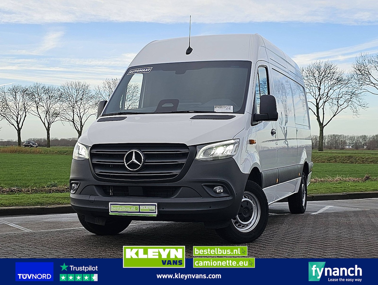 Mercedes-Benz Sprinter - 317 L2H2 LED Mbux Navi! - AutoWereld.nl