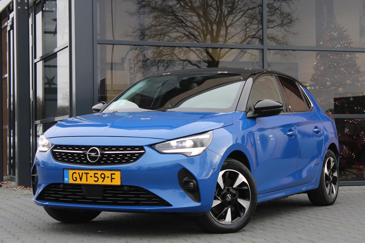 Opel Corsa-e - 50 kWh 3-fase | Dodehoek | Camera | Navi | Keyless! - AutoWereld.nl