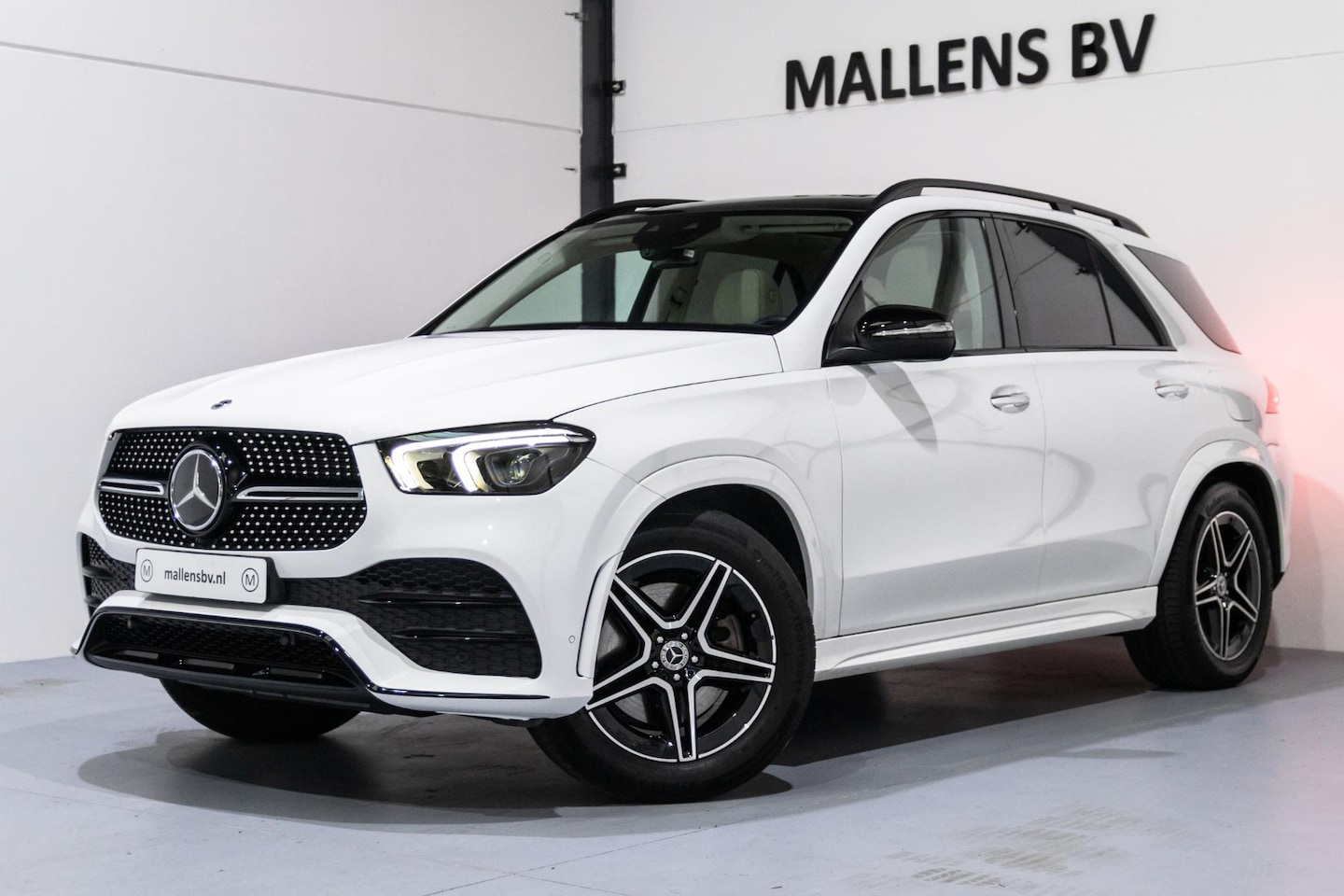 Mercedes-Benz GLE-Klasse - 350 e 4MATIC PANO/BURMESTER/NIGHT/HUD/LEDER/DEALEROH - AutoWereld.nl