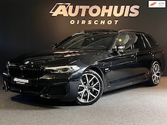 BMW 5-serie Touring - 530e xDrive High Executive M Pakket/ Pano/ Leder/ Camera/ 19''/ ACC/ Led