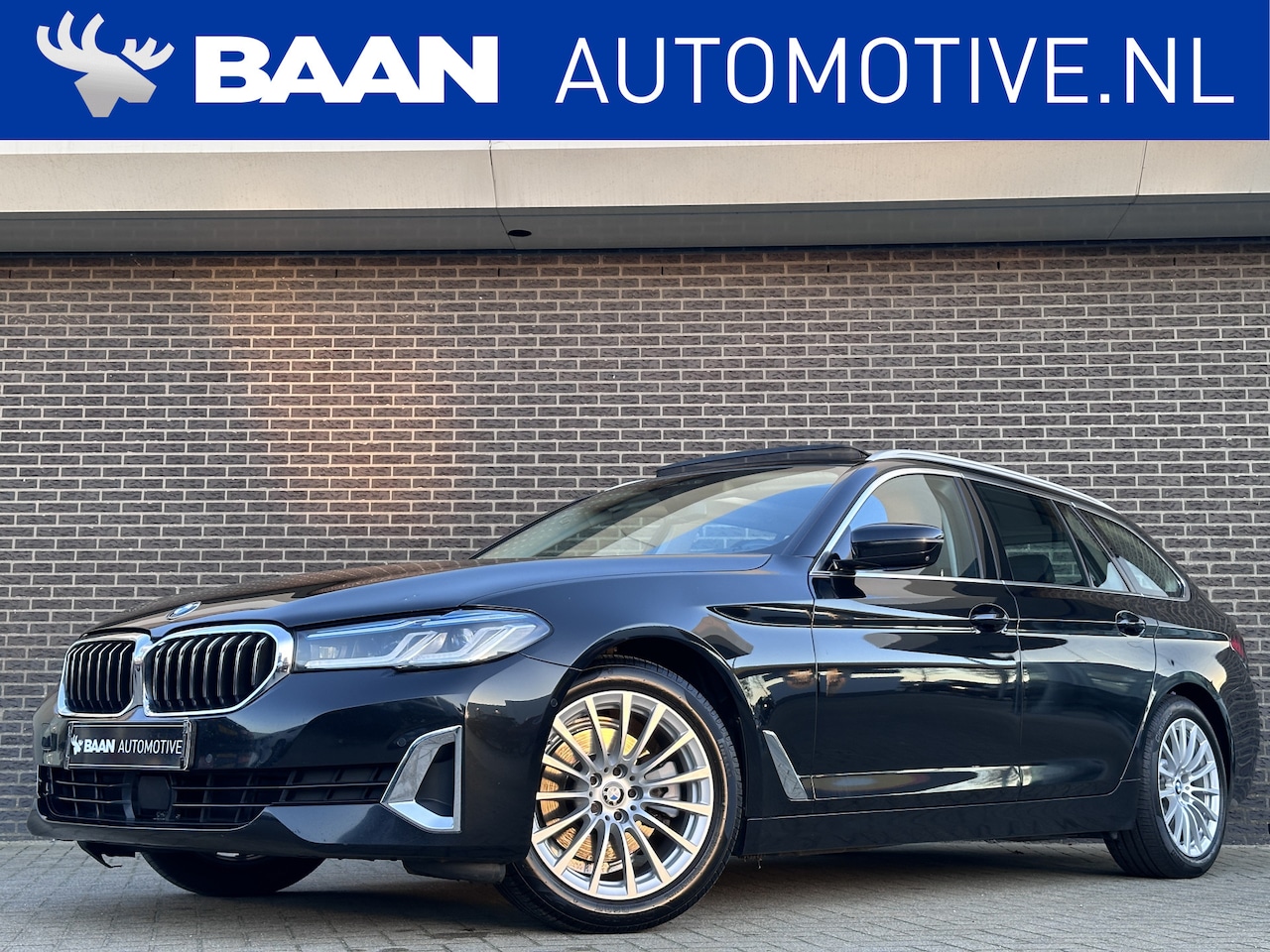 BMW 5-serie Touring - 520d High Executive | Panoramadak | Luxury line | 360 Camera | Head-up Display - AutoWereld.nl