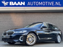 BMW 5-serie Touring - 520d High Executive | Panoramadak | Luxury line | 360 Camera | Head-up Display