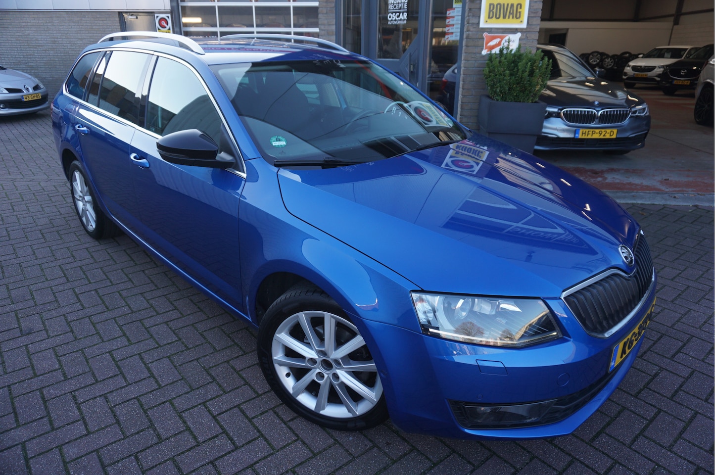 Skoda Octavia Combi - 1.6 TDI Style Business Automaat - AutoWereld.nl