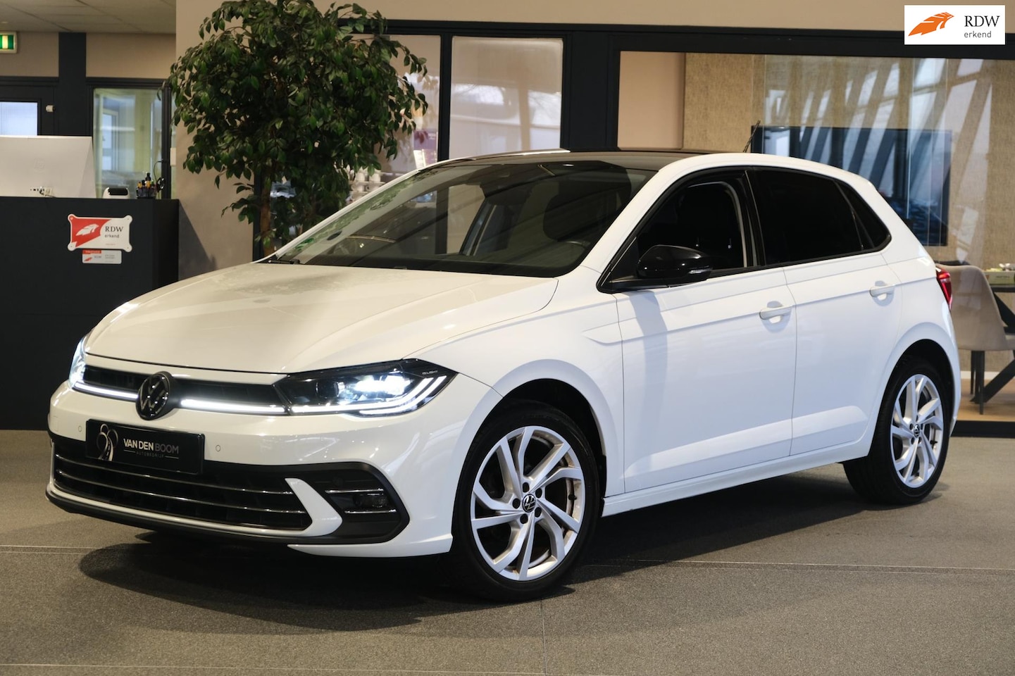 Volkswagen Polo - 1.0 TSI Style DSG Facelift IQ Led Navi Cam Virtual Kessy ACC - AutoWereld.nl