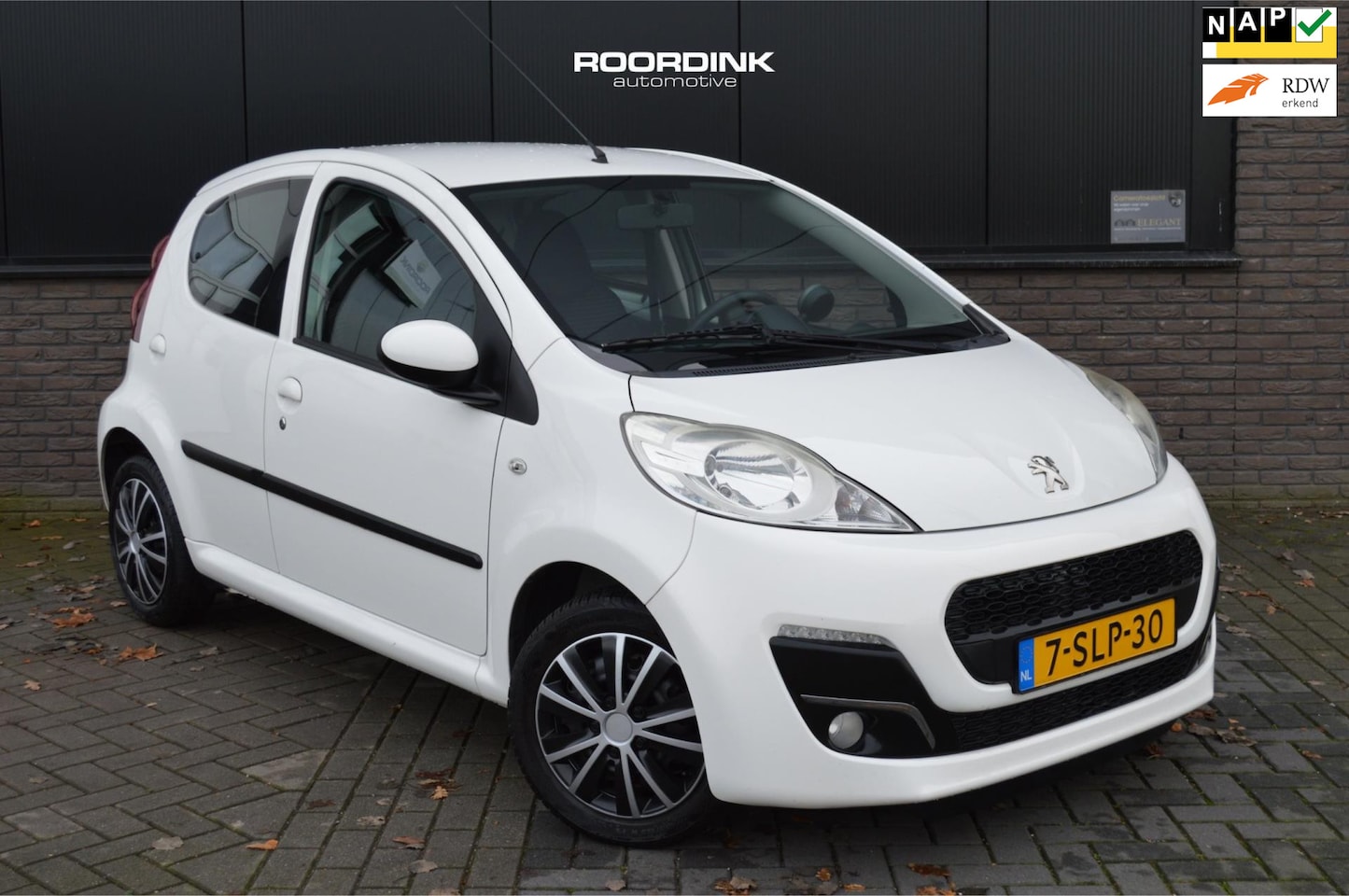 Peugeot 107 - Airco|Elk.ramen|Toerenteller|LED|84DKM! - AutoWereld.nl