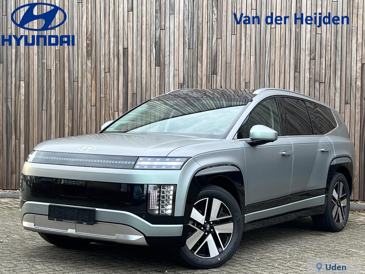 Hyundai IONIQ 9 - 110,3 kWh 308pk AWD 7p.110.3 kWh | PANORAMADAK | MASSAGESTOELEN | V2G | WARMTEPOMP - AutoWereld.nl