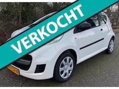 Peugeot 107 - 1.0-12V XR 2012 NAP AIRCO GOED ONDERHOUDEN EN ERG NETJES