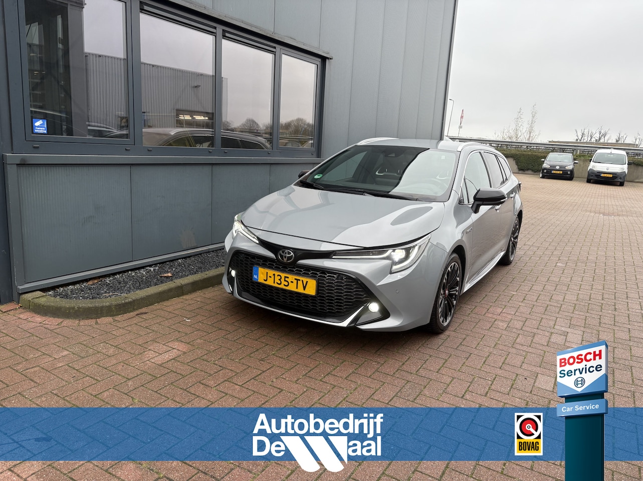 Toyota Corolla Touring Sports - 2.0 High Power Hybrid 180pk GR-Sport CAMERA/KEYLESS/CARPLAY/PDC - AutoWereld.nl
