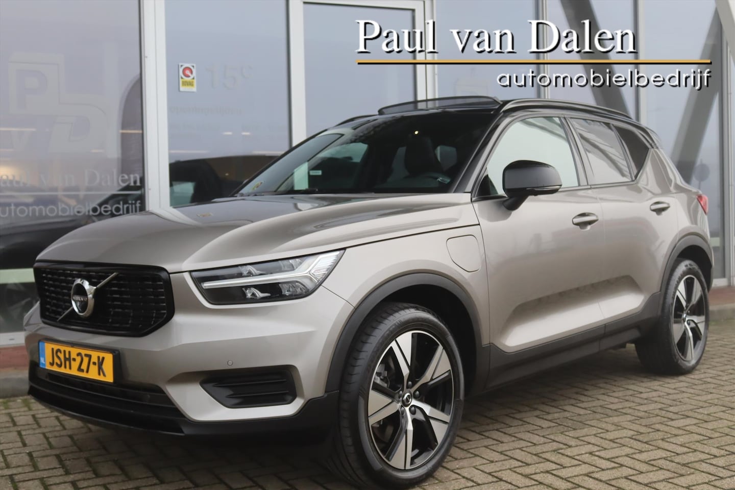 Volvo XC40 - 1.5 T5 262PK RECHARGE AUTOMAAT R-DESIGN Navi | Panodak | Leer | Memory | 360 Camera | Harm - AutoWereld.nl