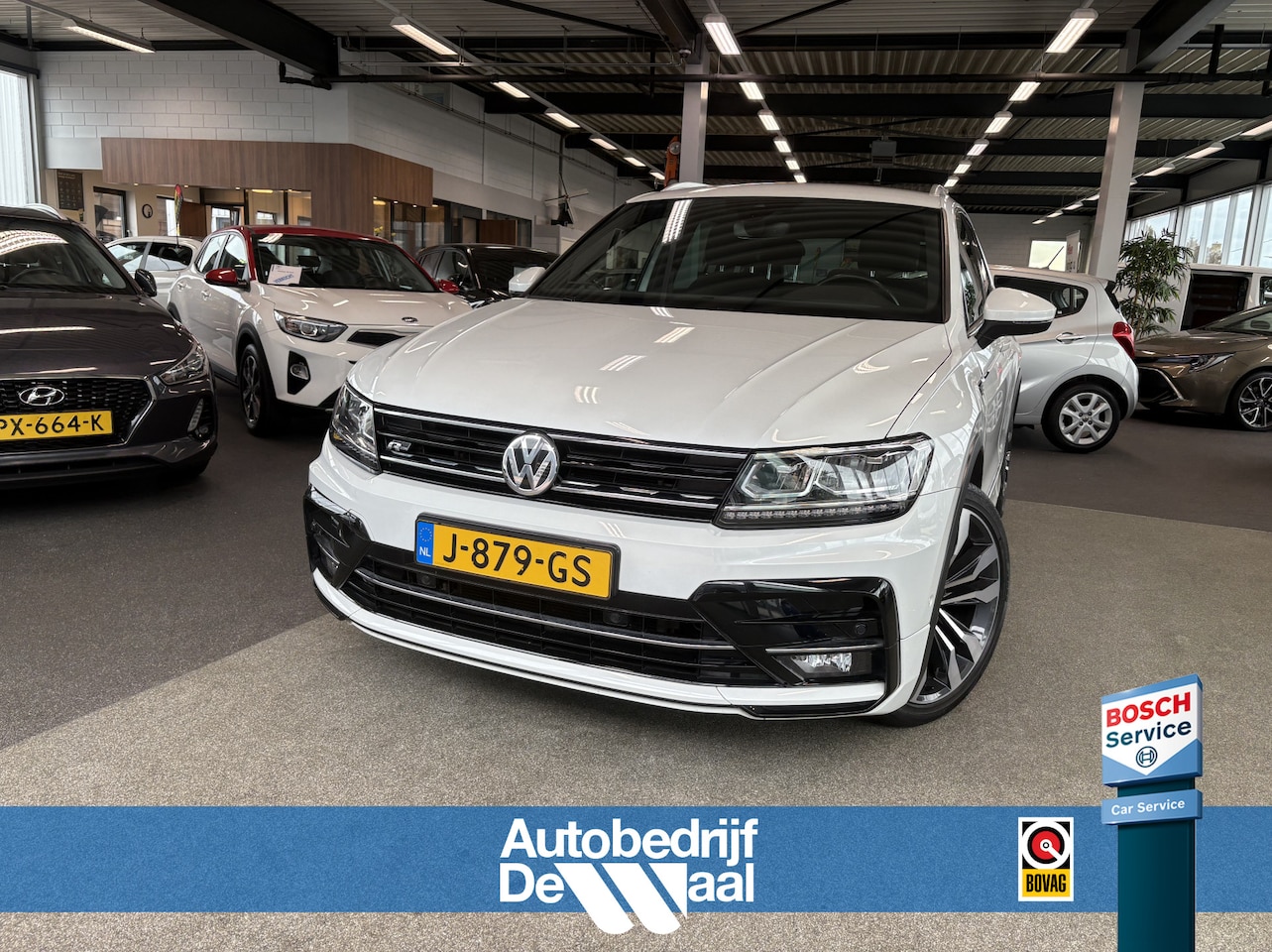 Volkswagen Tiguan - 1.5 TSi 150pk DSG Highline Business R-Line CAMERA/VIRTUAL/20INCH/ORYX WHITE PEARL - AutoWereld.nl
