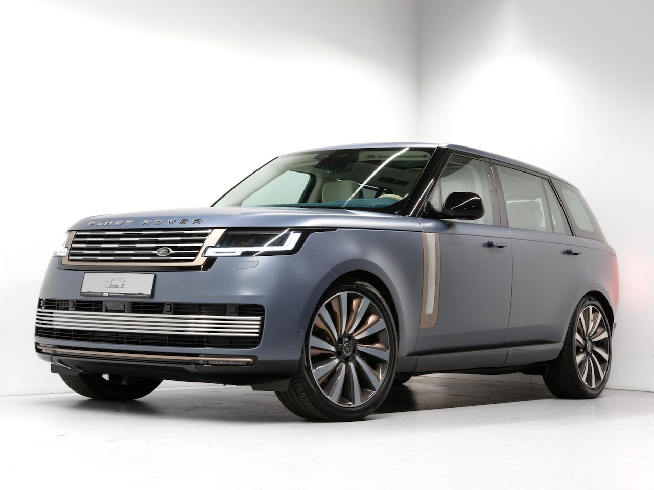 Land Rover Range Rover - 4.4 P615 LWB SV Mer DU Nord 1/5 - AutoWereld.nl