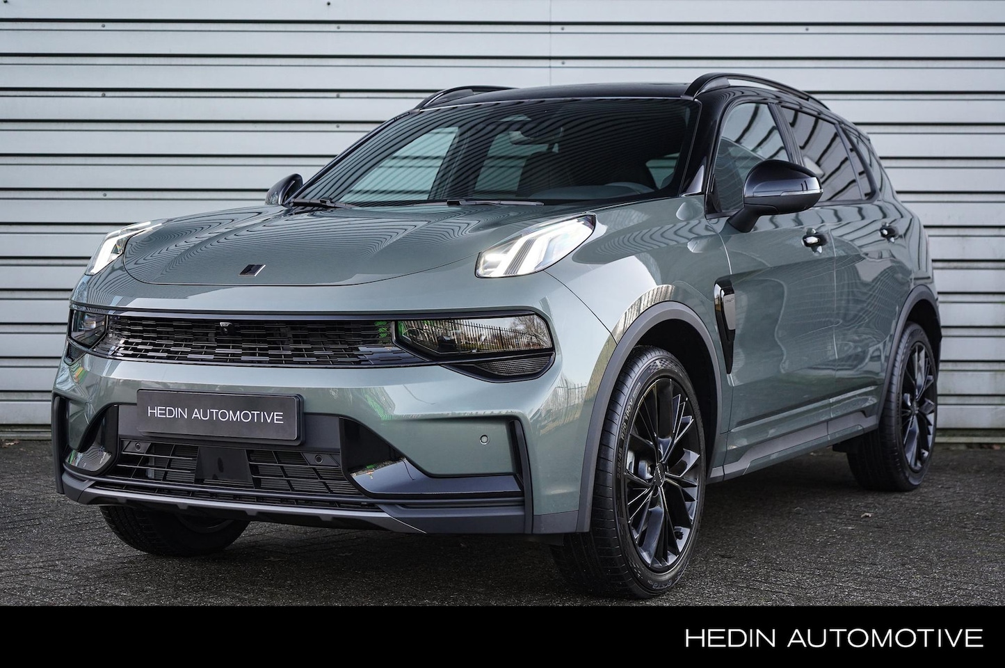 Lynk & Co 01 - 1.5 More | 75 km Electrisch | MORE | Panoramadak | 360° camera | Stuurverwarming | - AutoWereld.nl