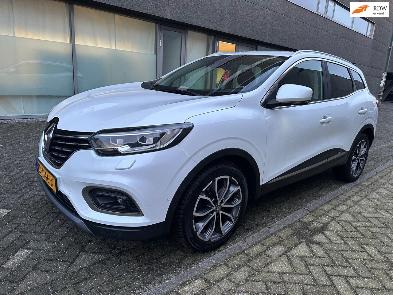 Renault Kadjar - 1.3 TCe Intens AUTOMAT CLIMAT BJ 5-2019 apk 5-2027 - AutoWereld.nl