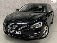 Volvo V60 - 2.4 D6 AWD Plug-In Hybrid Momentum /Trekhaak /Stuurverwarming