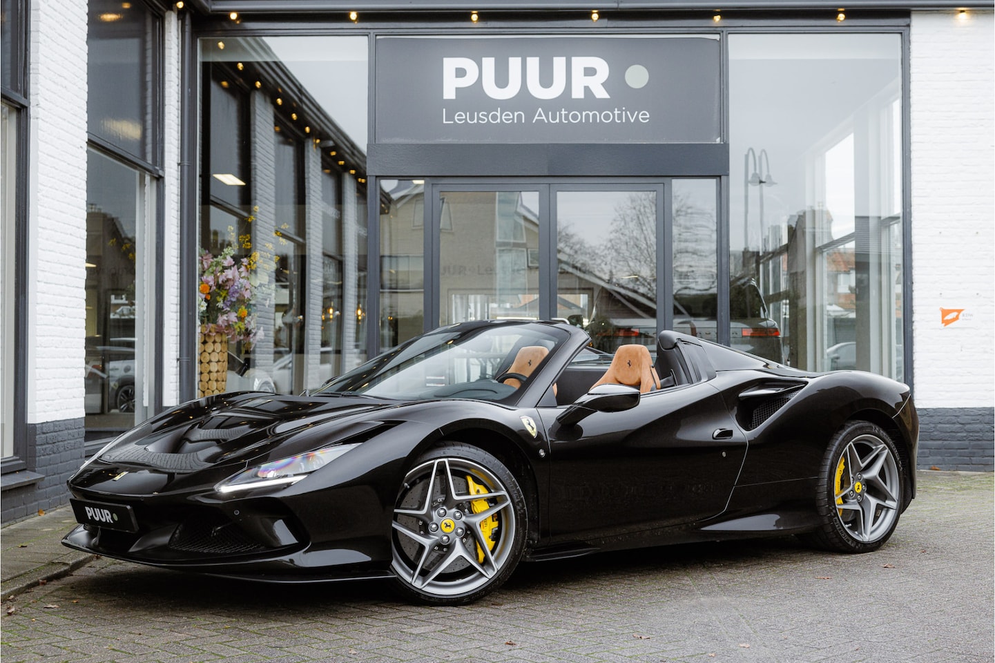 Ferrari F8 Spider - 3.9 V8 [Nero Daytona Special Metallic] Carbon Racing Seats - Cuoio Alcantara - Lift - Pass - AutoWereld.nl