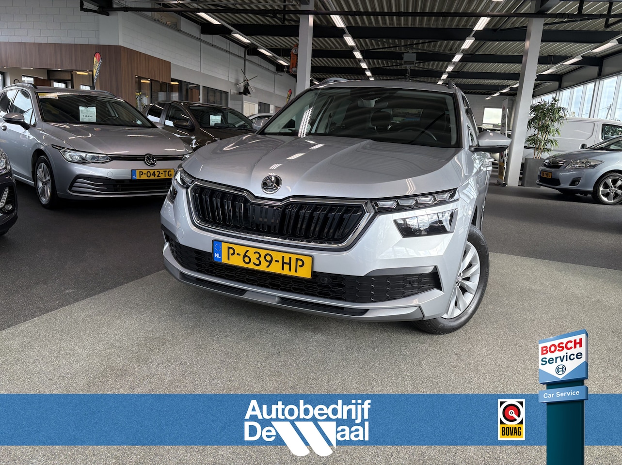 Skoda Kamiq - 1.0 TSi 110pk Business Edition LED/VIRTUAL/NAVI/CARPLAY/DAB/PDC/WINTERPACK - AutoWereld.nl