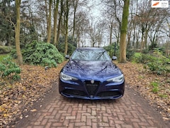 Alfa Romeo Giulia - 2.0T Super