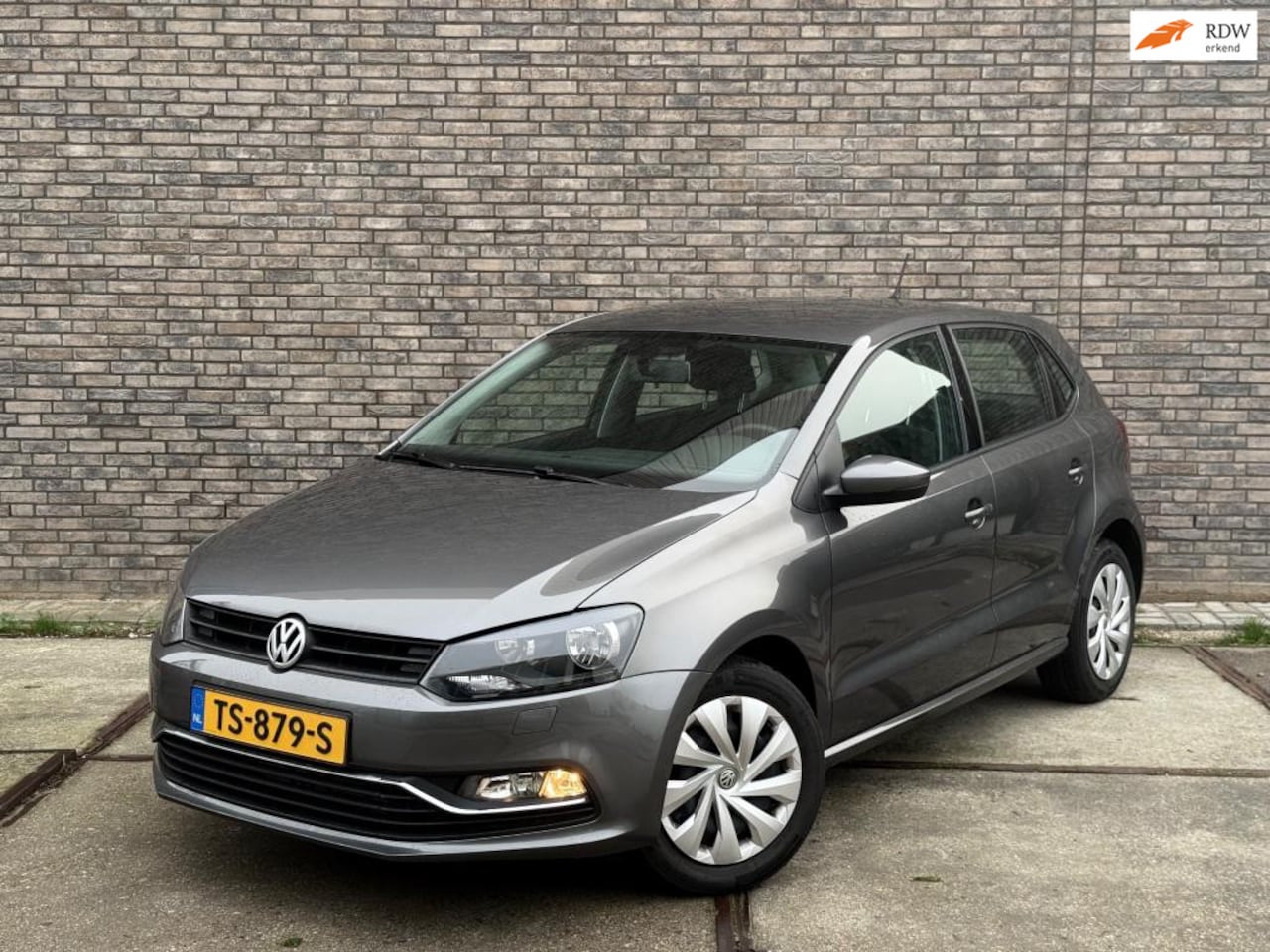 Volkswagen Polo - 1.2 TSI Comfortline Business R Automaat Carplay Camera - AutoWereld.nl