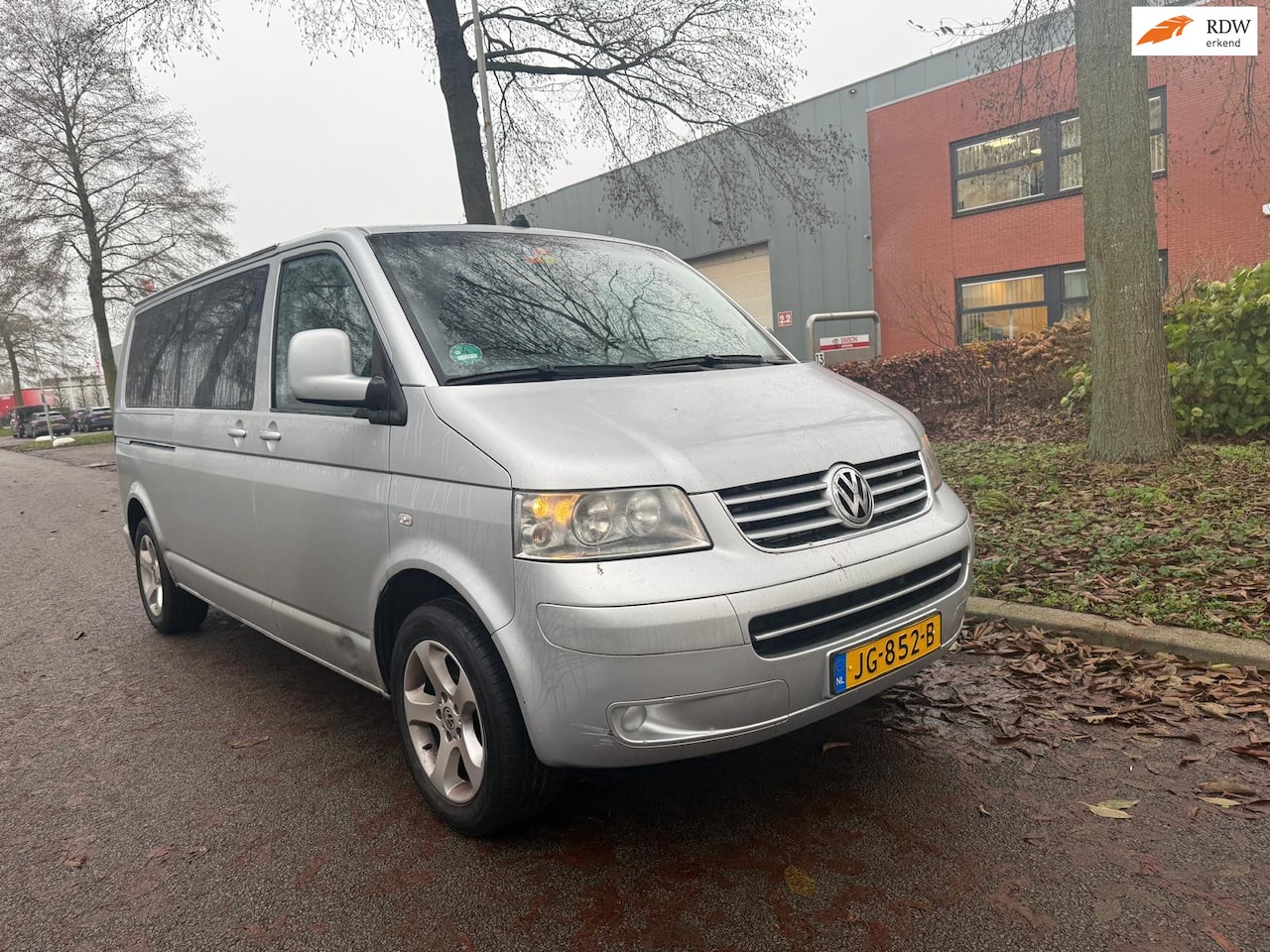 Volkswagen Transporter Caravelle - Volkswagen / Multivan 2.5 TDI (174 pk) CAMPER - AutoWereld.nl