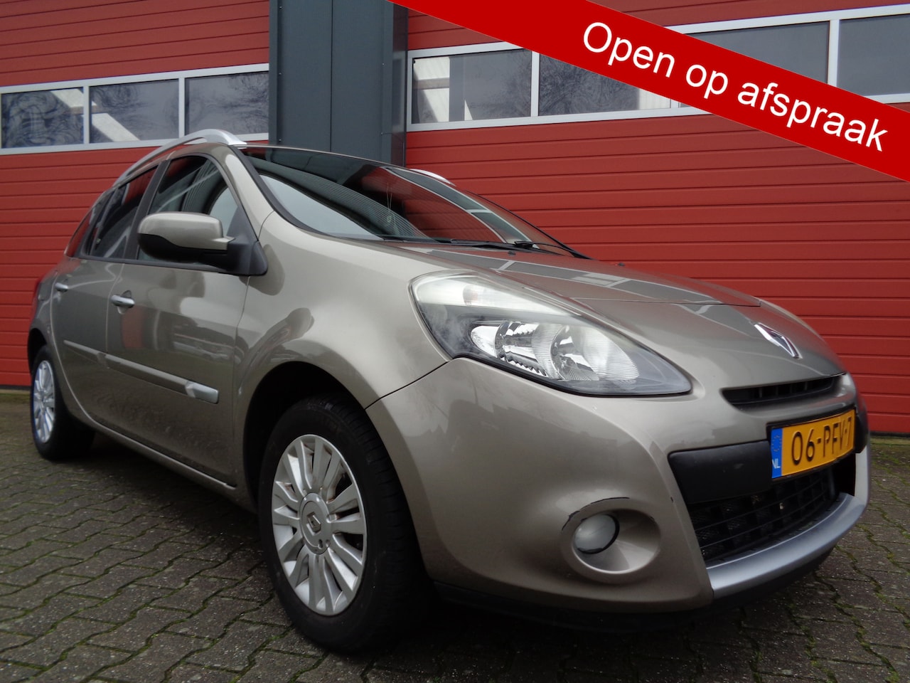 Renault Clio Estate - 1.2-16V Collection 1.2-16V Collection,Airco,Trekhaak,Nette auto! - AutoWereld.nl