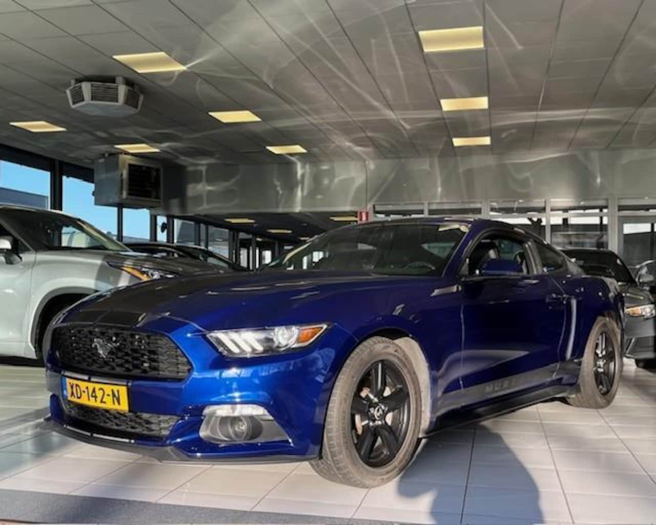 Ford Mustang - COUPE Carbon/Leder/Camera/Navi/Cruise/Airco/Elektrische stoelen - AutoWereld.nl