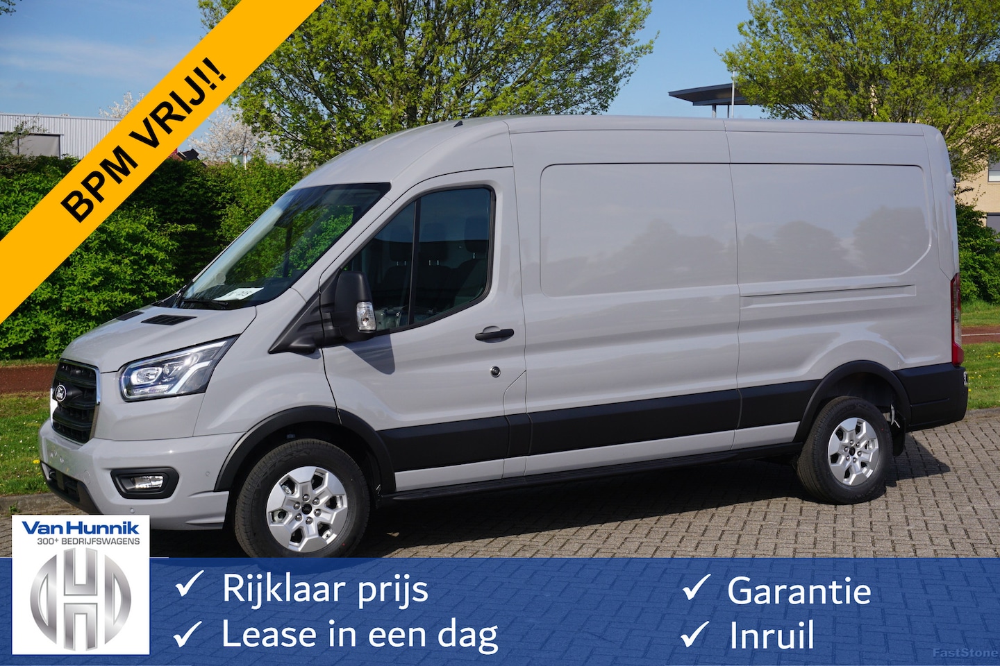 Ford Transit - 350L L3H2 Limited AUT-8 165PK BPM VRIJ Navi, Camera, Xenon, Lm Velg, Trekhaak!! NR. A66 - AutoWereld.nl