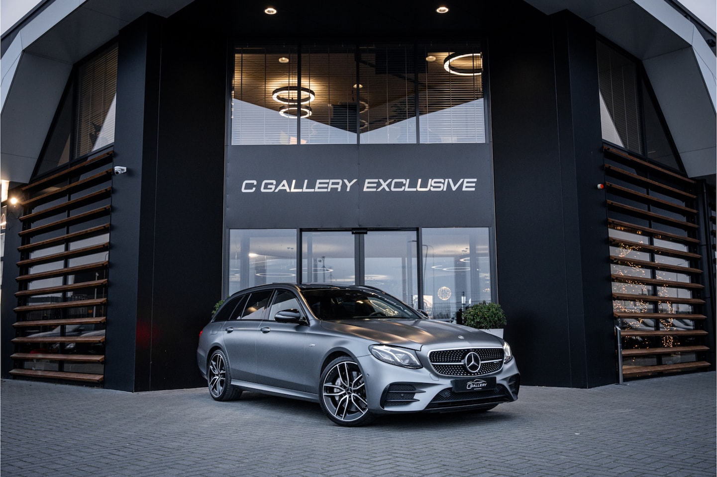 Mercedes-Benz E-klasse Estate - AMG 53 4MATIC Premium Plus - Magno Selenietgrijs | Panorama | Burmester | Stoelkoeling & M - AutoWereld.nl