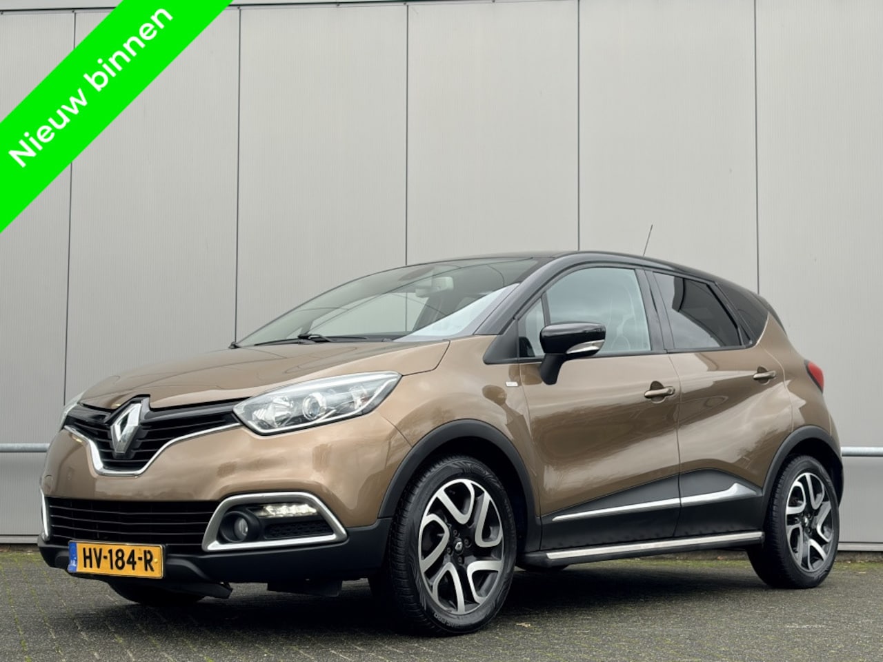 Renault Captur - 0.9 TCe Barista - navi - airco - cruise - camera - nap! - AutoWereld.nl