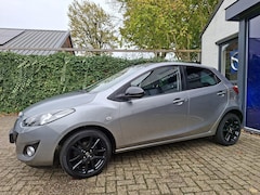 Mazda 2 - 2 1.3 Hanabi