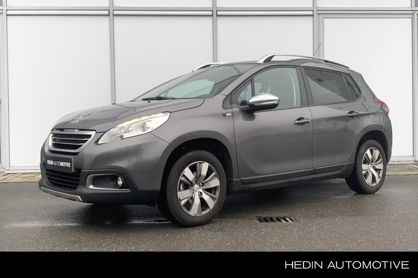 Peugeot 2008 - 82PK Style | Trekhaak | Panoramadak | Climate control | Cruise control | Parkeersensoren - AutoWereld.nl