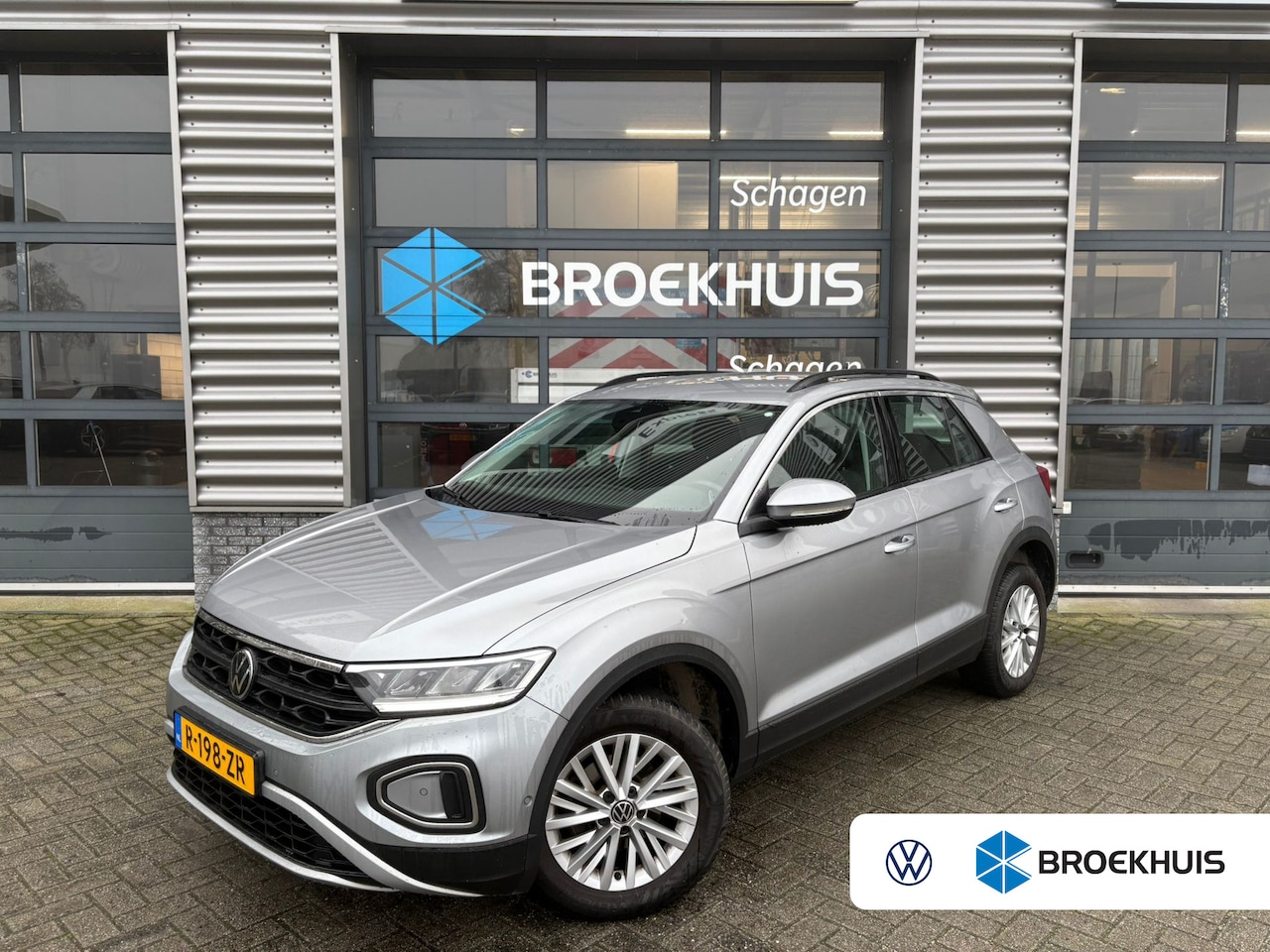 Volkswagen T-Roc - 1.0 TSI 95 pk Life | Airco | Parkeersensoren | Apple Carplay | - AutoWereld.nl