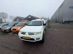 Mitsubishi L 200 - 2.5 DI-D Club Cab Invite