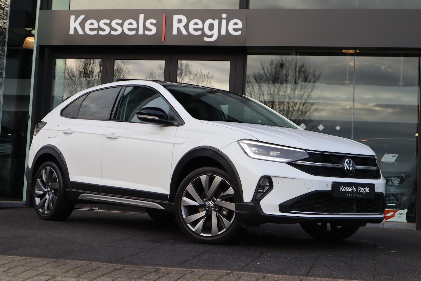 Volkswagen Taigo - 1.5 TSI Style Pano IQ Beats Keyless Bliss Camera ACC Stoelverwarming - AutoWereld.nl