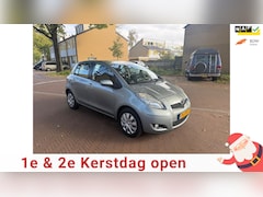 Toyota Yaris - Digitale Airco / 6 bak / 5 deurs / Leuke auto