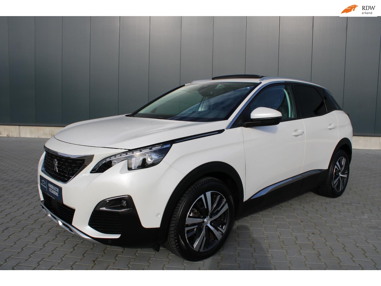 Peugeot 3008 - 1.2 GT-Line WIT METALLIC - AutoWereld.nl